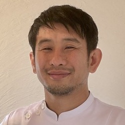 大府市の骨盤矯正＆耳ツボ痩身　佐山整体